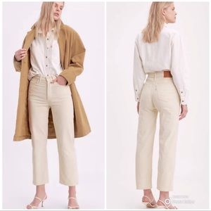 Levi’s Ribcage Straight Ankle Corduroy 25